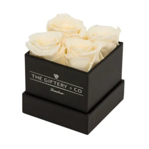 the-giftery-&-co-quad-square-eternity-rose-box-iconic-ivory-800-01